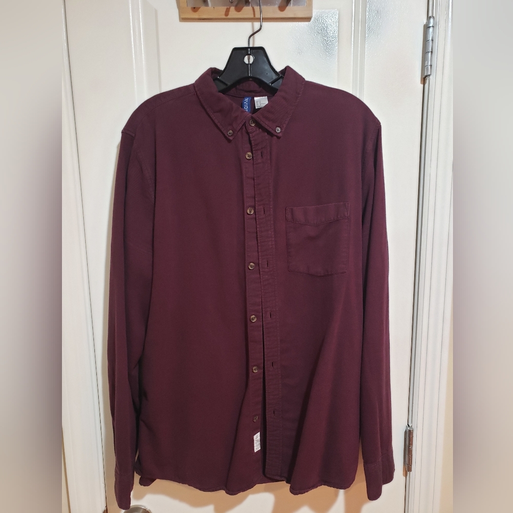 H&M Men's Button Down (Dark Red, Size M)
